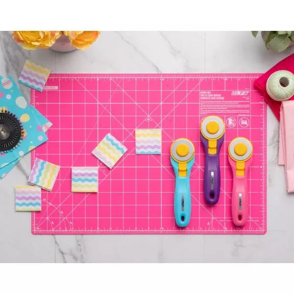 45mm-splash-handle-quick-change-rotary-cutter-olfa 45mm Splash Handle Quick Change Rotary Cutter - OLFA