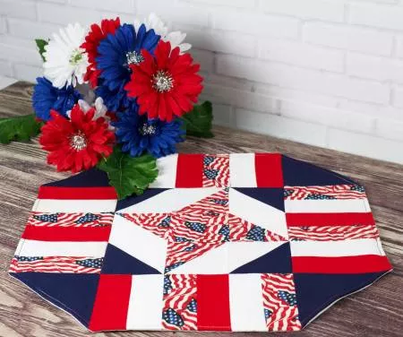 Cut Loose Press Easy Patriotic Table Topper