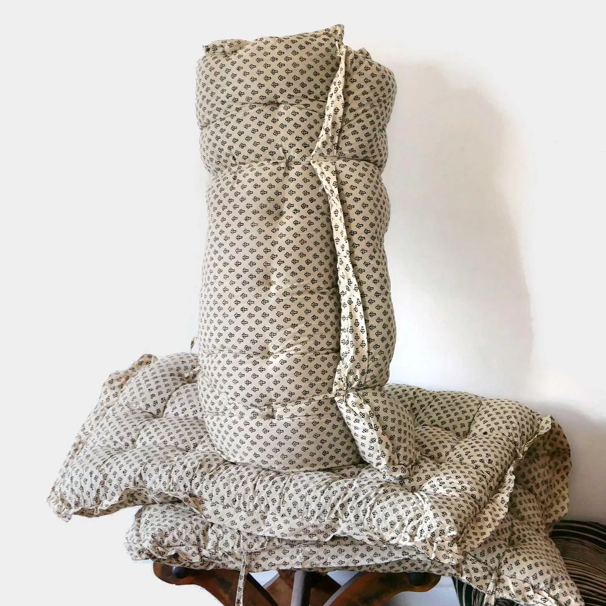 Futon Roll Up – Cross