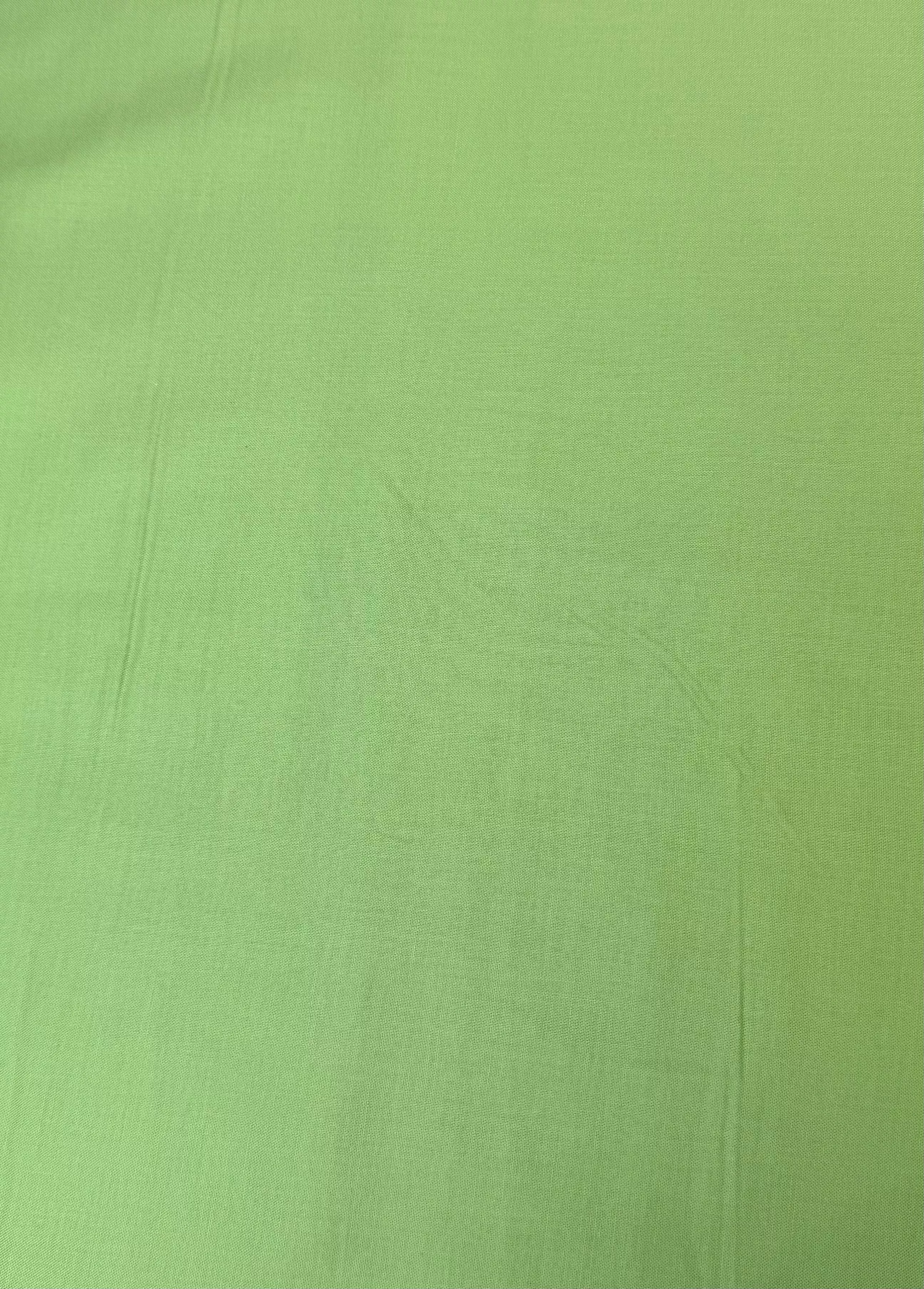 greenery-solid-quilter-s-cotton Greenery Solid | Quilter's Cotton