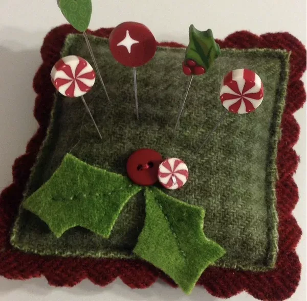 Holly Berry Pincushion Slider Kit