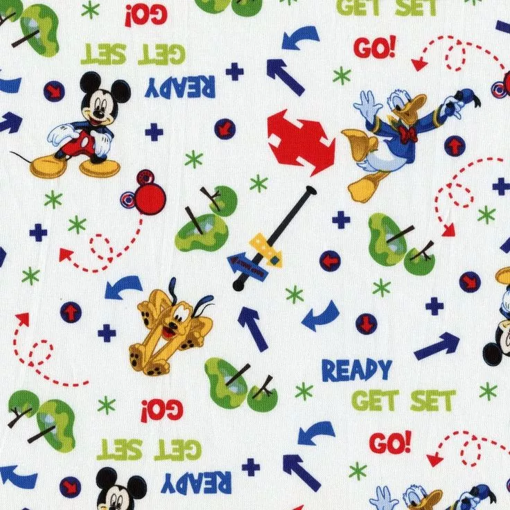 Mickey & Pluto Tree Toss