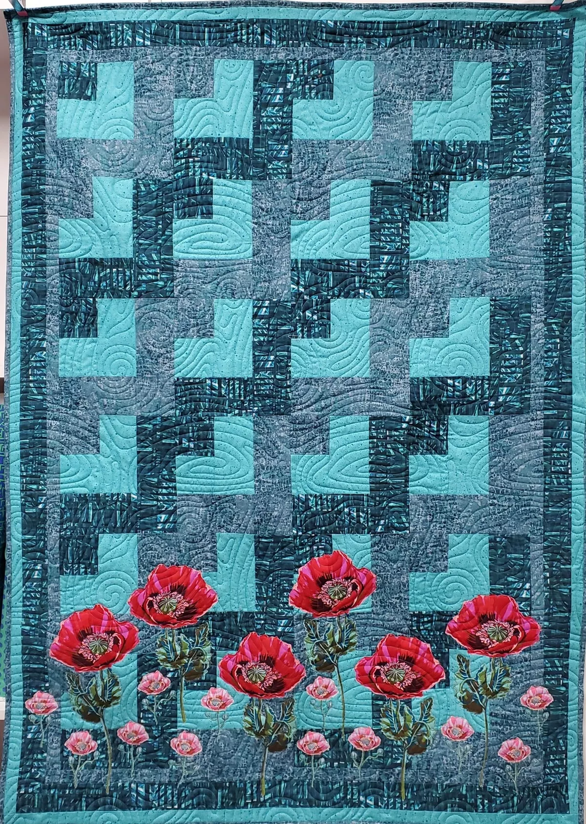 poppie-maze-quilt-kit-2-colour-variations Poppie Maze Quilt Kit (2 colour variations)