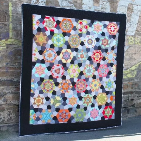 Southern Aurora Quilt Pattern & EPP Pack - LL01FP