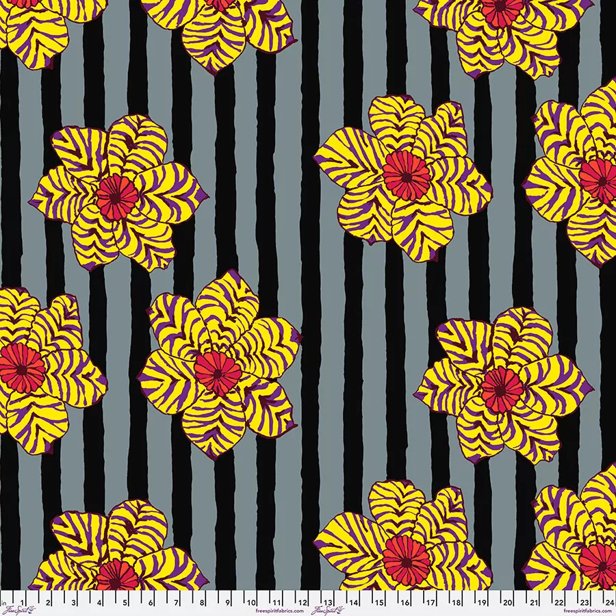Zebra Lily - Black || Kaffe Aug 2023